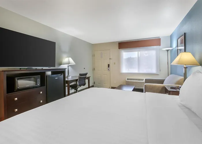 Western Copper Hills Hotel