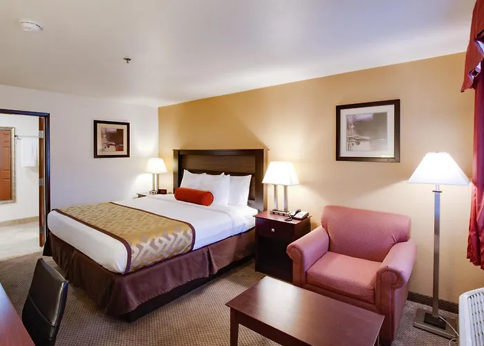Western Copper Hills Hotel 3*