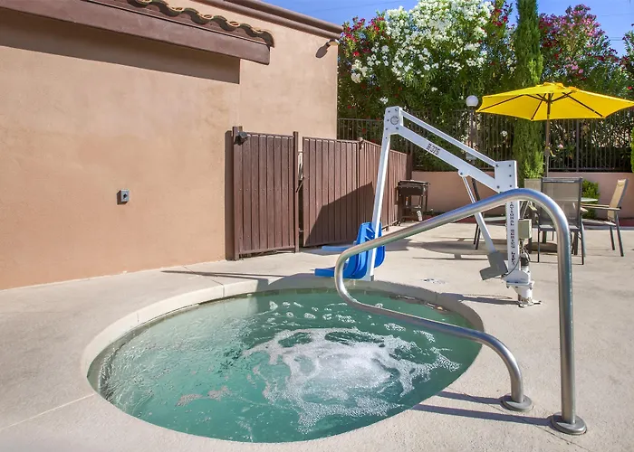 Western Copper Hills Hotel 3*